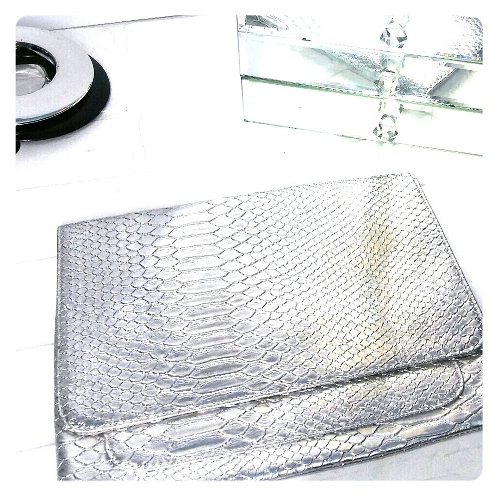 Silver alligator skin clutch purse